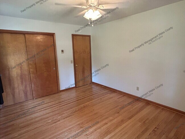Building Photo - 7800 Penny Rd