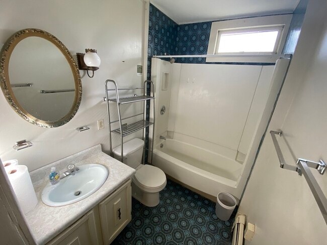 Building Photo - 155 Amity St