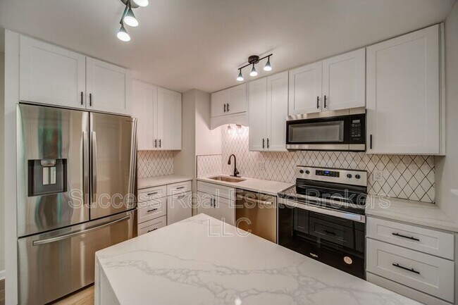 Building Photo - 4734 N Springs Rd NW