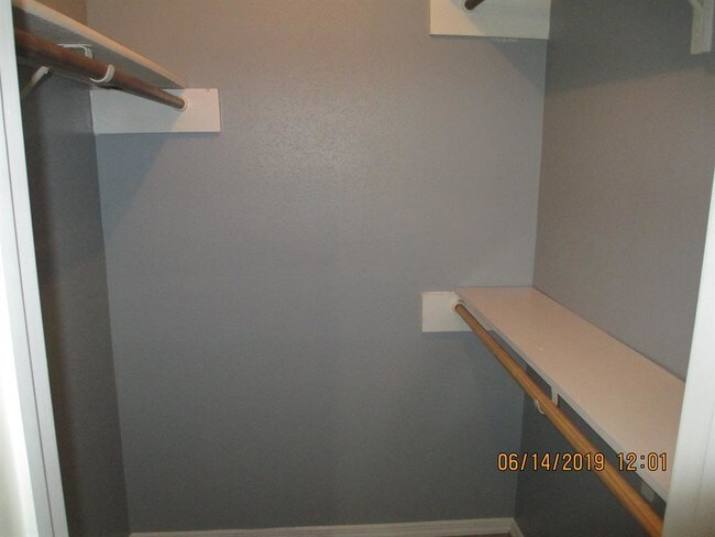 Building Photo - 7400 Bellerive Dr