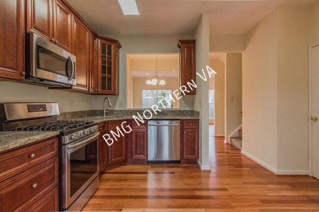 Building Photo - 44126 Tippecanoe Terrace