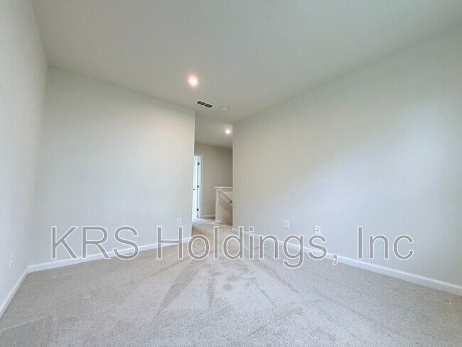 Building Photo - 379 Hunting Wood Dr