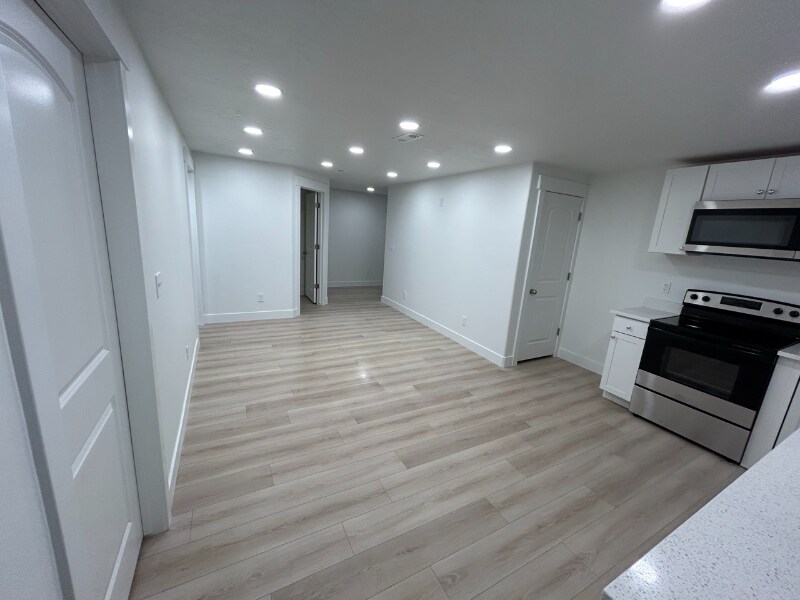 Building Photo - 2081 N 4100 W