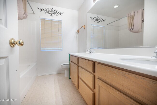 Building Photo - 40270 Vista Pelona Dr