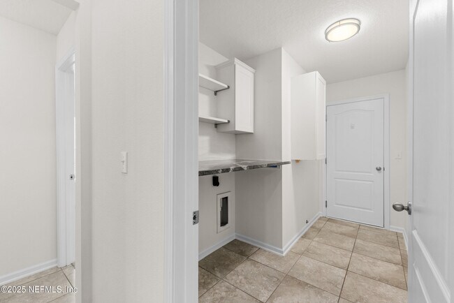 Building Photo - 11597 Paceys Pond Cir