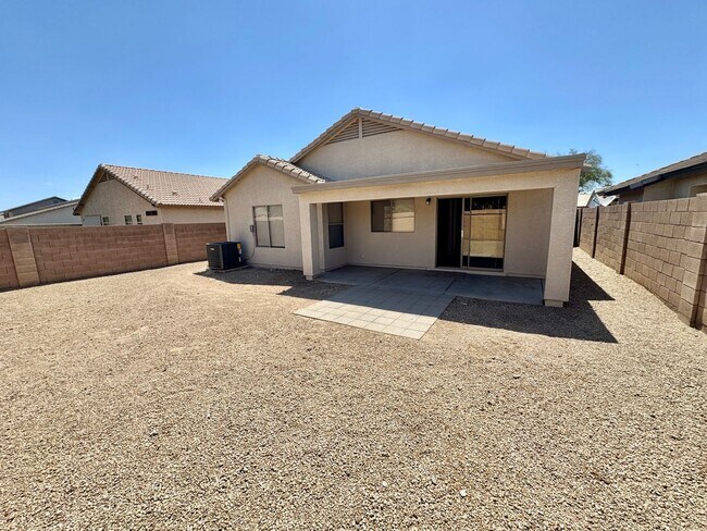 Building Photo - Redone 3 Bedroom 2 Bath Single Level Home in Coldwater Springs Community in Avondale