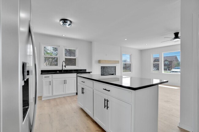 Building Photo - Like New! Fully Renovated 3BR Home | Move-In Ready | Large Lot