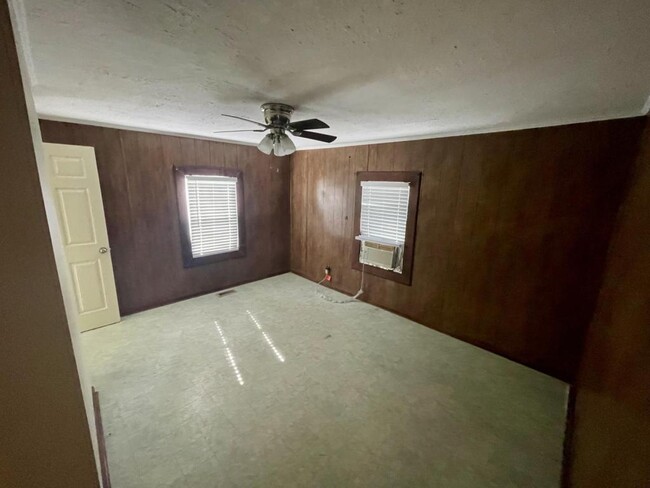 Building Photo - 131 Lucille Rd