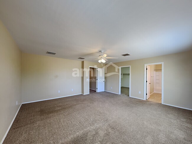 Building Photo - 1115 W Calle Puesta del Sol