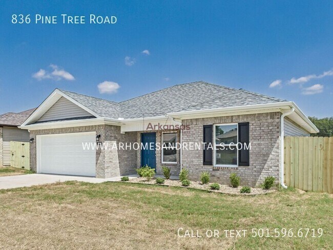 Building Photo - 836 Pine Tree Rd