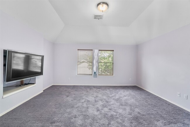 Building Photo - 510 Crestwater Ct