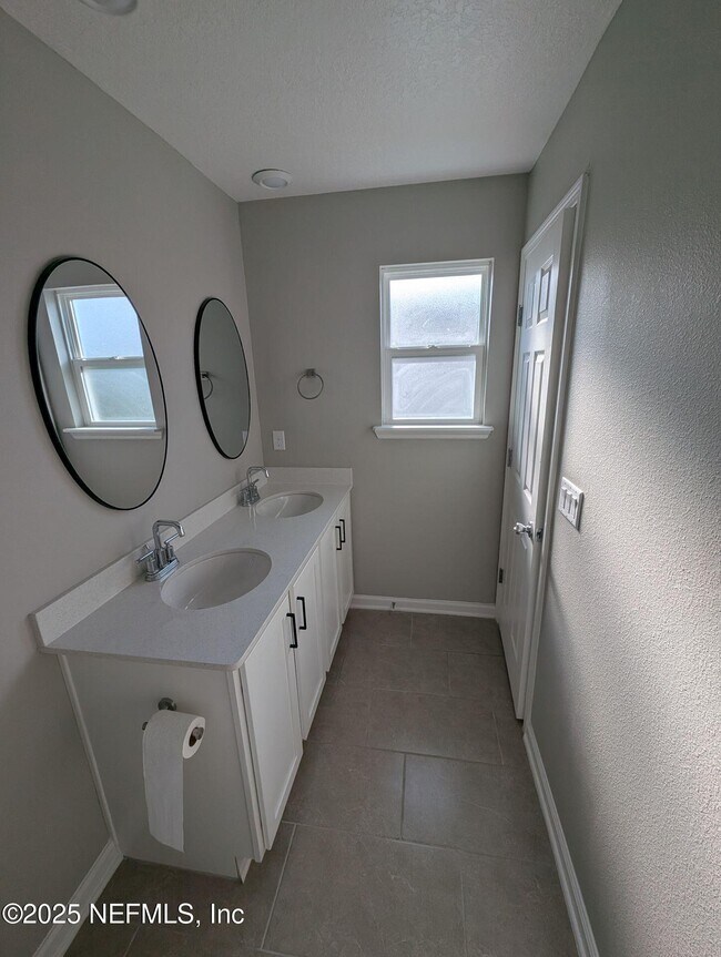 Building Photo - 131 Great Star Ct