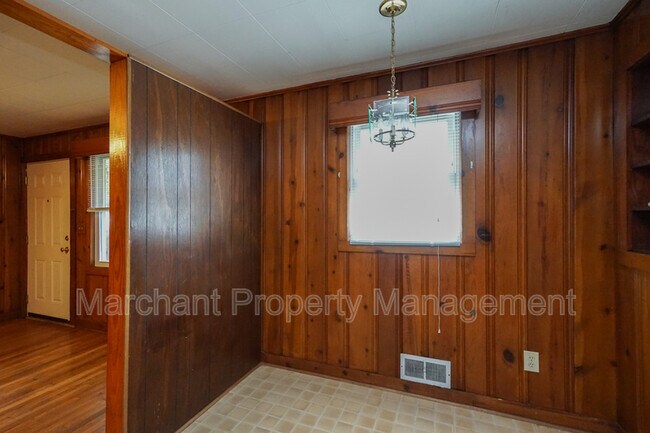 Building Photo - 424 Potomac Ave