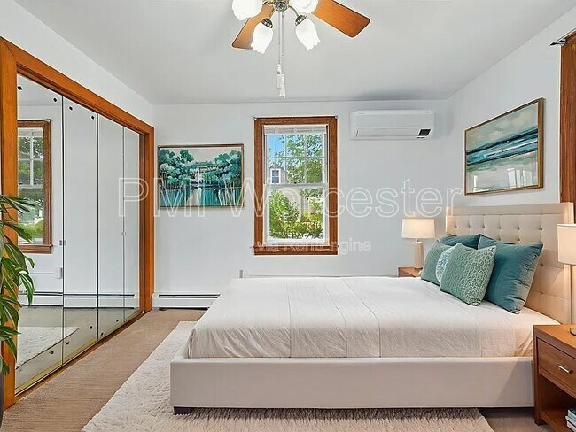 Building Photo - 178 Massasoit Rd