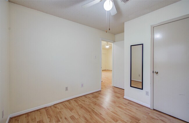 Building Photo - 11323 Windmark Dr