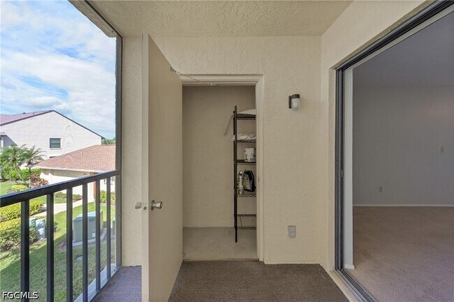 Building Photo - 8474 Charter Club Cir