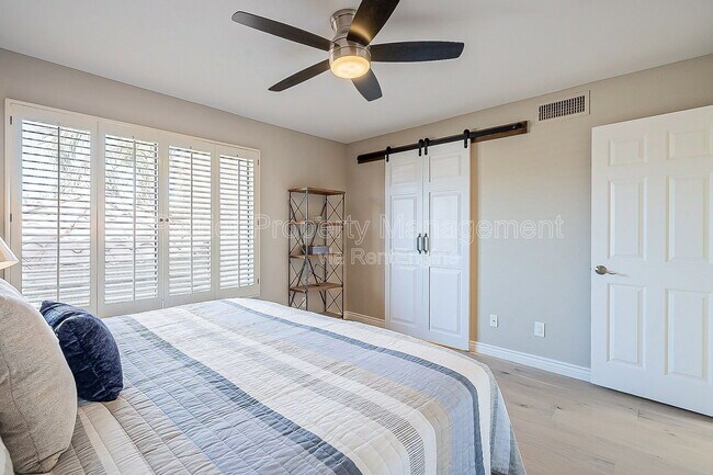 Building Photo - 10527 E Fanfol Ln