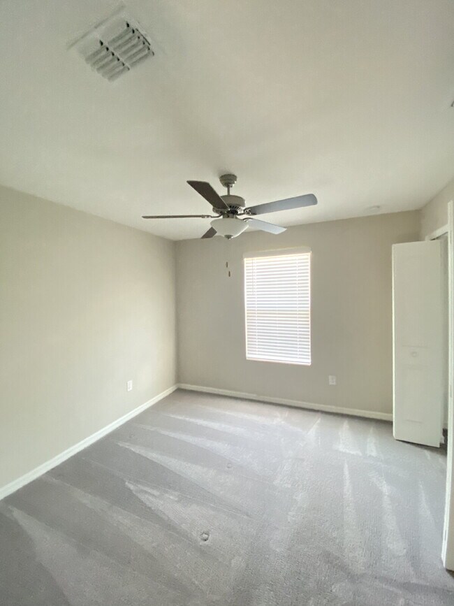 Building Photo - 7012 Samuel Ivy Dr