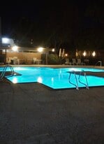 Building Photo - 3701 Colonial Dr