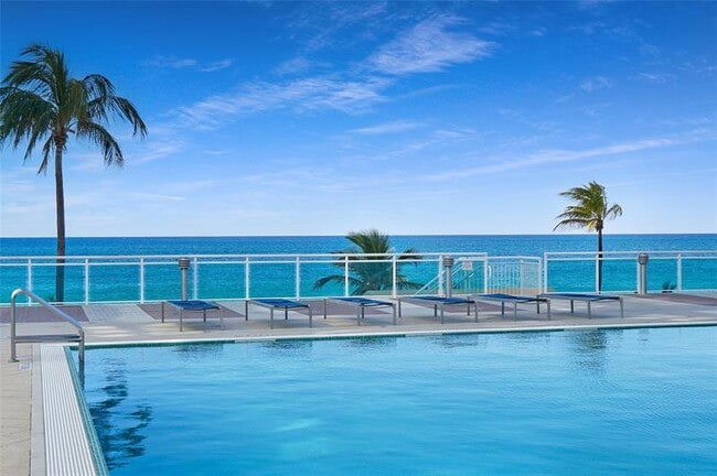 Building Photo - 3900 Galt Ocean Dr