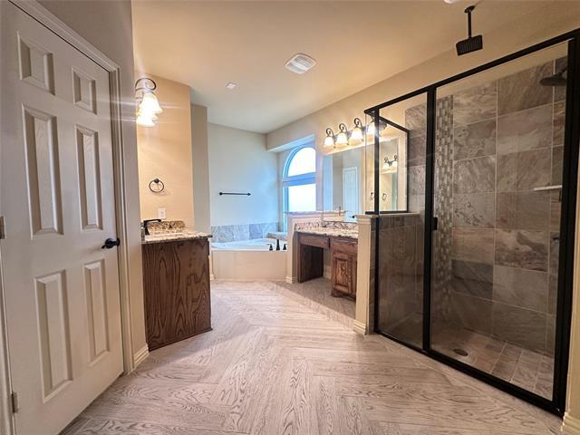 Building Photo - 708 Yarrow St