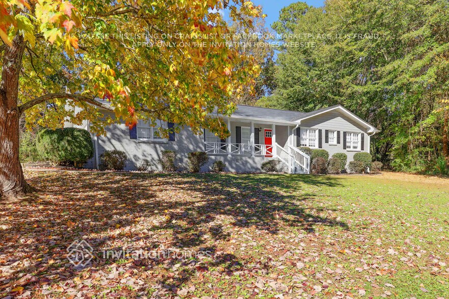 Primary Photo - 2865 Castle Dr SW