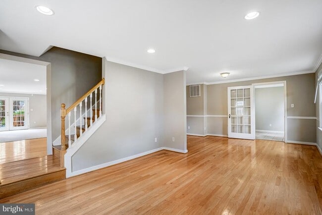 Building Photo - 1424 N Longfellow St