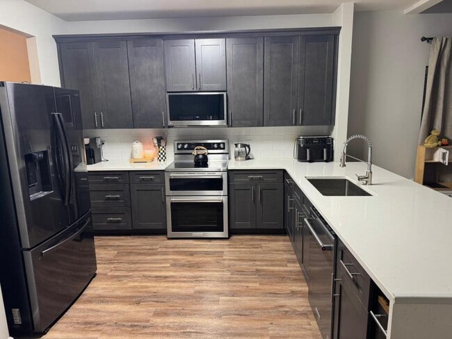 Building Photo - 316 O'Hara Dr