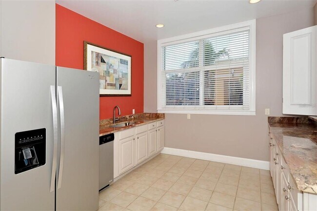 Building Photo - 750 N Tamiami Trl