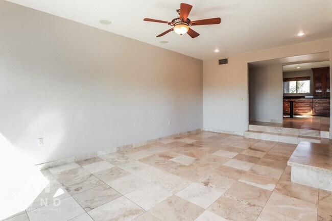 Building Photo - 5727 N PSO Ventoso