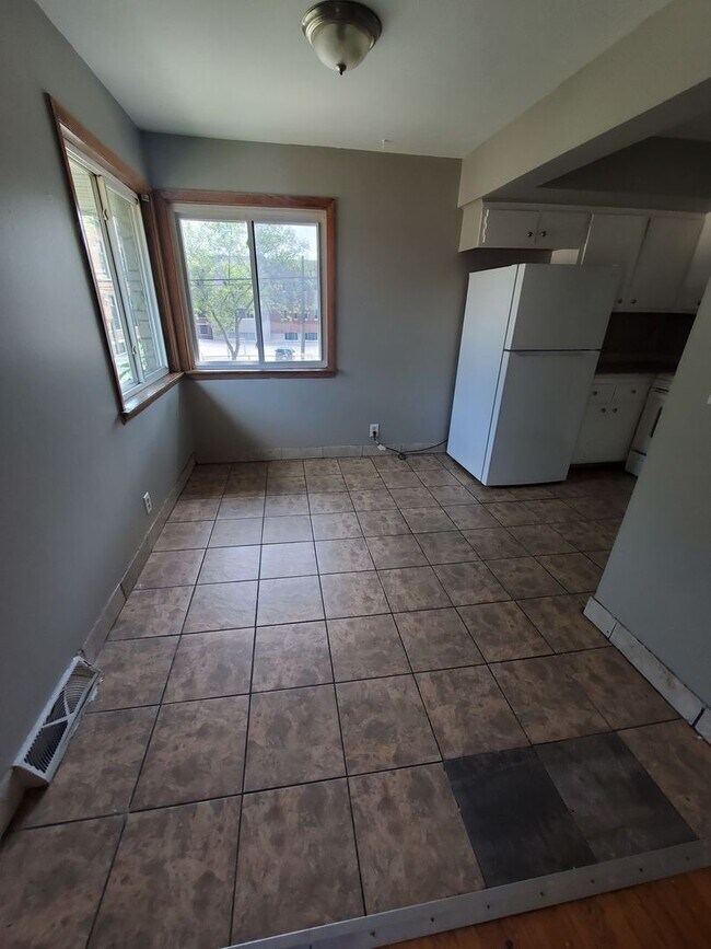 Interior Photo - 4651 N 36th St. (12 unit)(ACE PROPERTY)
