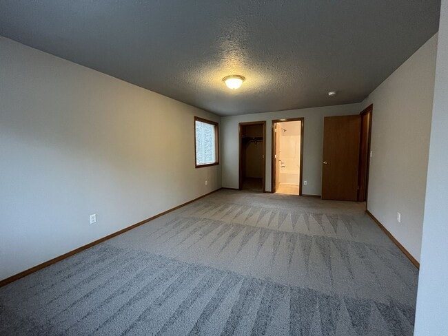 Building Photo - 3-Bed Home with Fireplace, Fenced Backyard, 2 Car Garage & Front Patio!