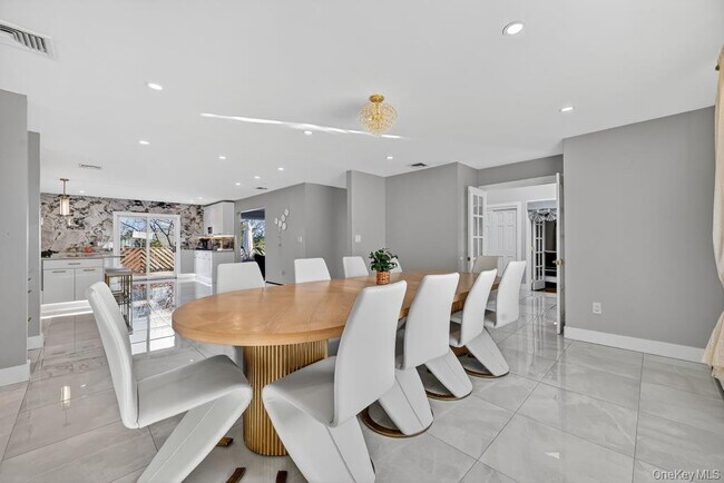 Building Photo - 66 Murray Dr