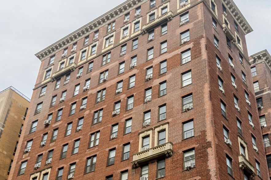 Building Photo - 915 West End Ave