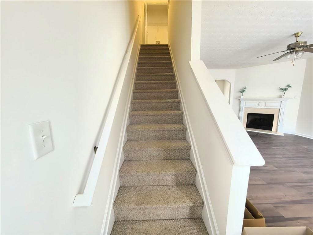 Building Photo - 619 Kenridge Way