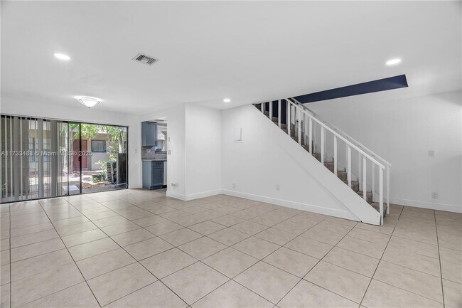 Building Photo - 2530 Coral Springs Dr