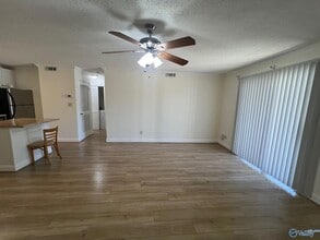 Building Photo - 6620 Willow Pointe Dr NW