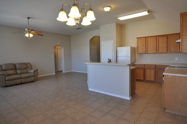 Building Photo - Custom Built Home in Flint!