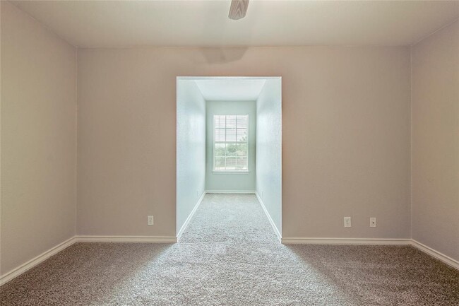 Building Photo - 126 Sandstone Dr