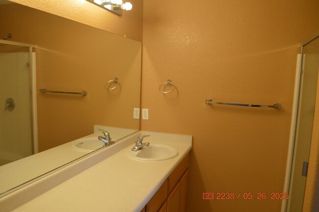 Building Photo - 1536 Cardinal St