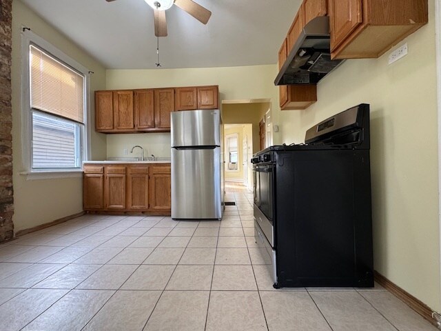 Building Photo - 3107 N Bernard-2