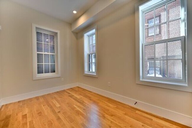 Building Photo - New Construction Bay Village 2 Bed on Winchester St for March 1st