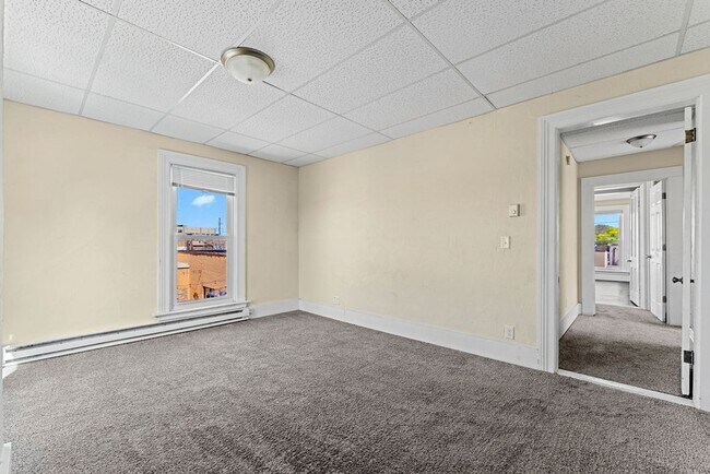 Building Photo - 211 Otter Ave