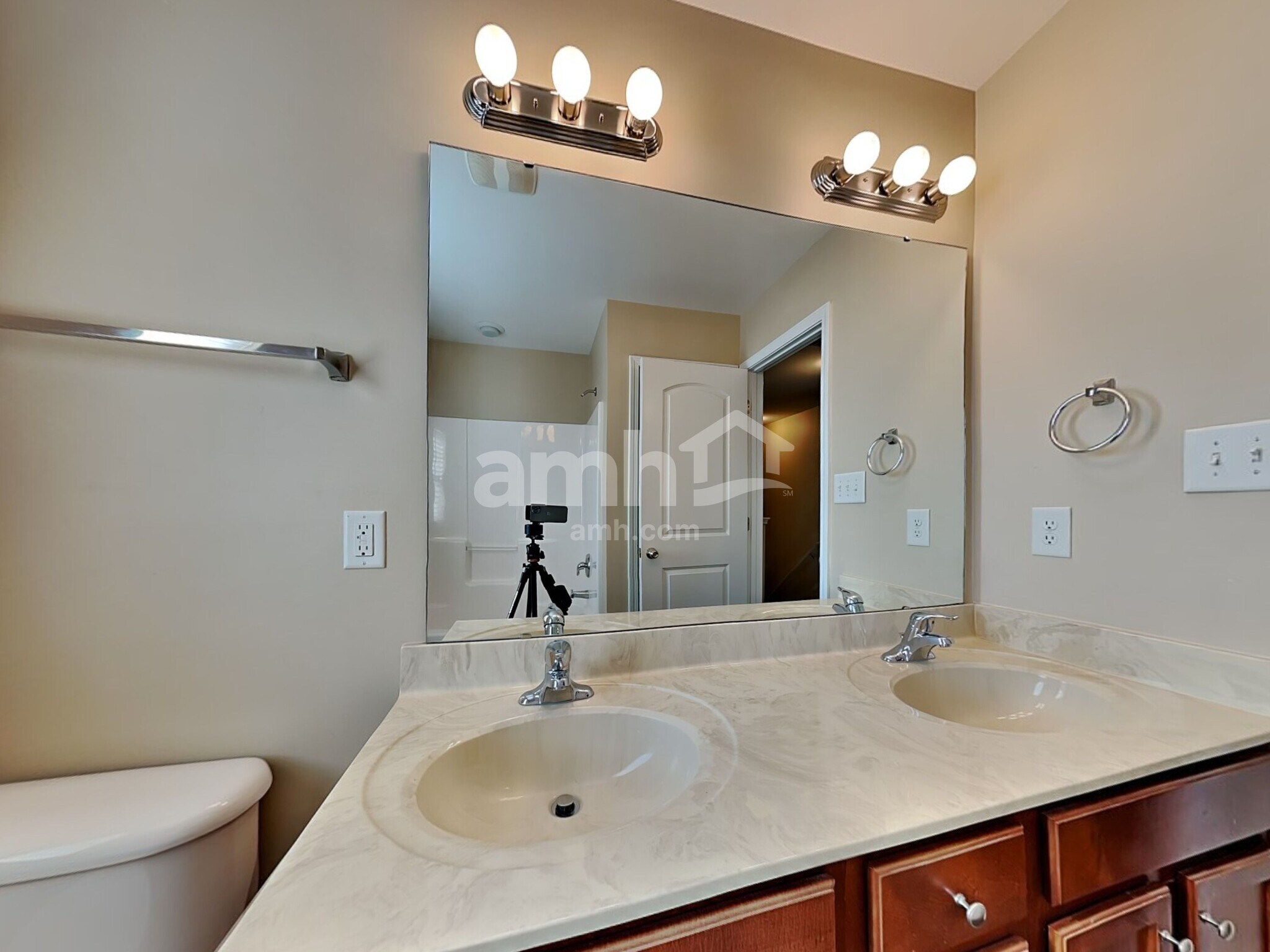 Building Photo - 10233 Broken Stone Ct