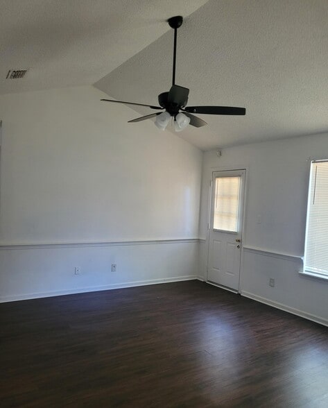 Building Photo - 4814 Impala Ln