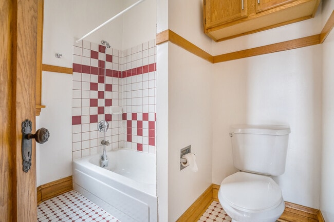 Building Photo - 2953 W Belden Ave