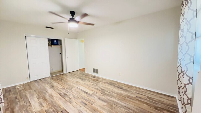 Building Photo - Home in Seminole for rent