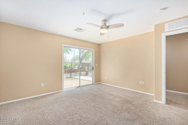 Building Photo - 2450 W Glenrosa Ave