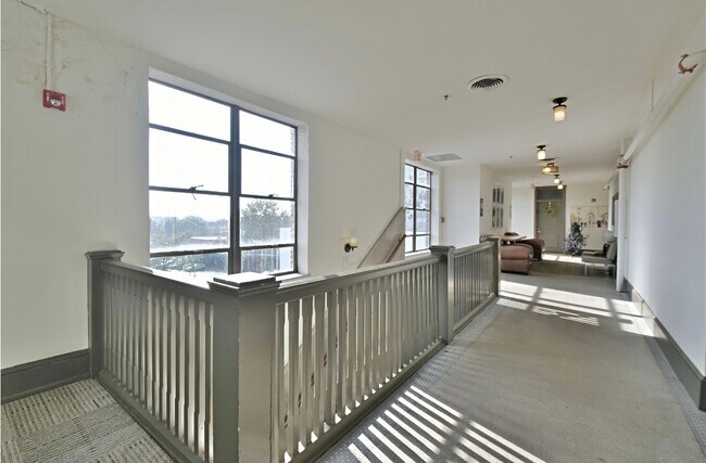 Building Photo - 505 Union Ave