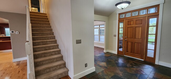 Building Photo - 8105 Alamosa Ln